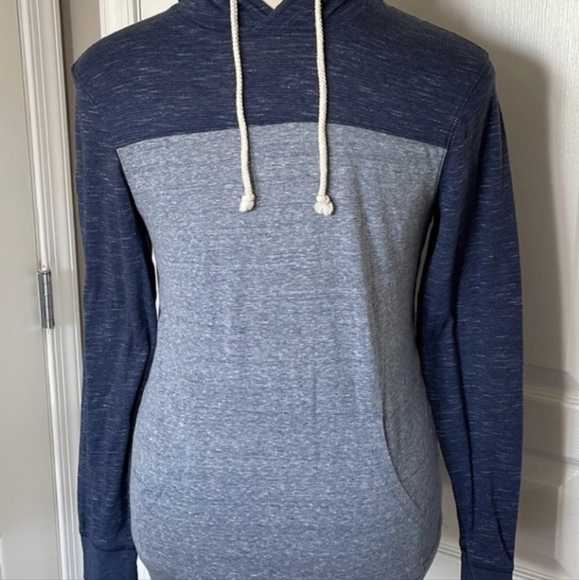 Urban Pipeline Blue Heathered Hoodie Shirt Top M Pocket Light and Darker Blue - Picture 2 of 2